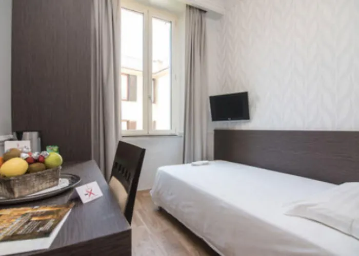 Alexandra Hotel 3*
