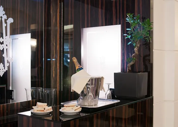 Alexandra Hotel 3*